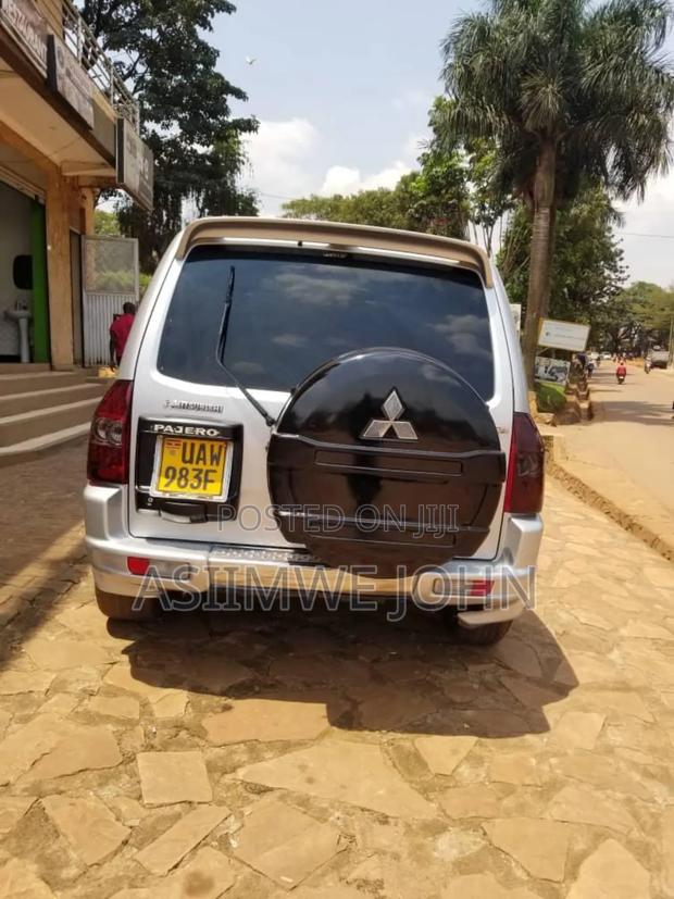 Mitsubishi Pajero 2006 Silver