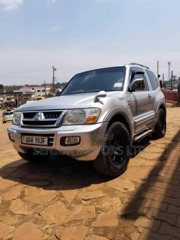 Mitsubishi Pajero 2006 Silver