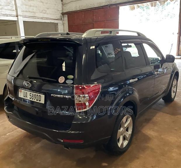 Subaru Forester 2010 Gray