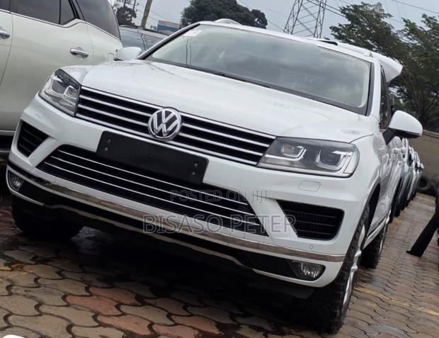 Volkswagen Touareg 2017 White