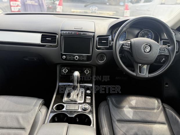 Volkswagen Touareg 2017 White