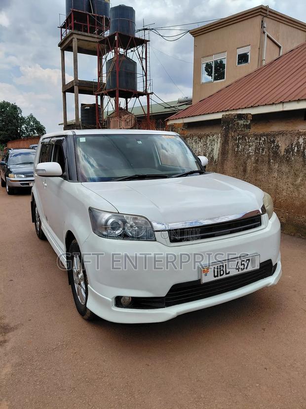 Toyota Corolla Rumion 2011 Silver