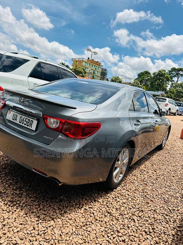 Toyota Mark X 2010 Silver