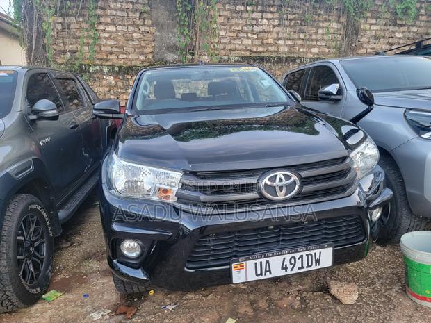 Toyota Hilux 2020 Black
