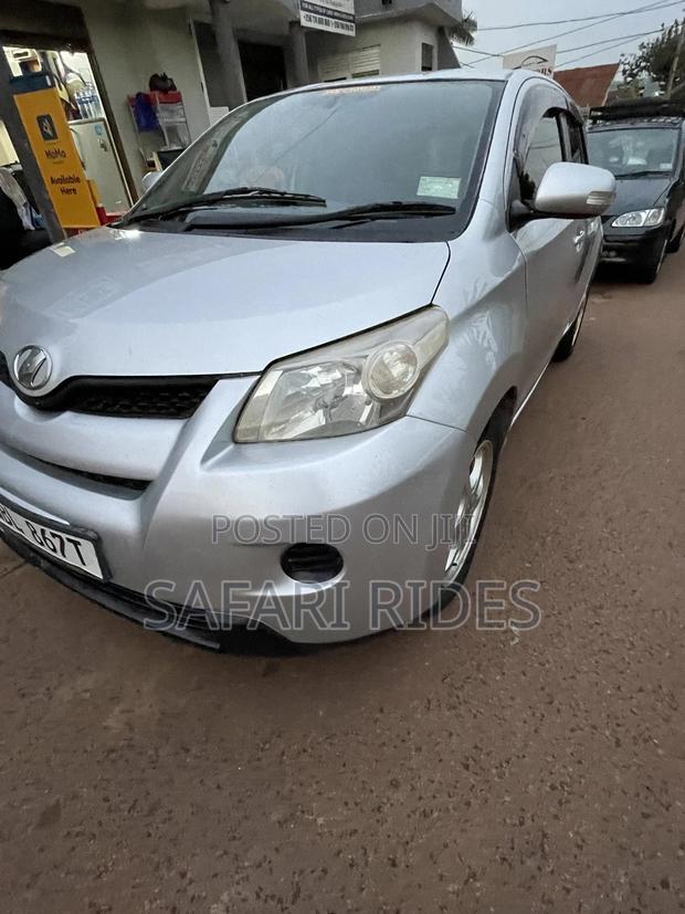 Toyota IST 2011 White