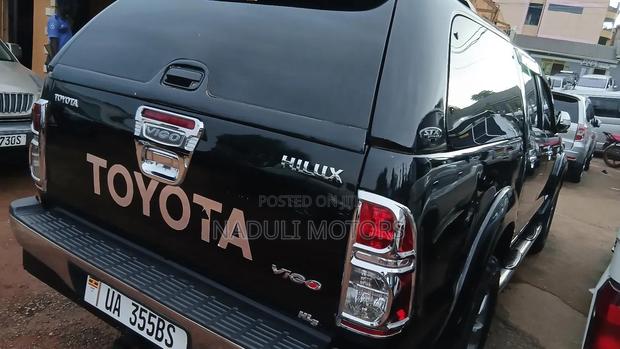 Toyota Hilux 2007 Black