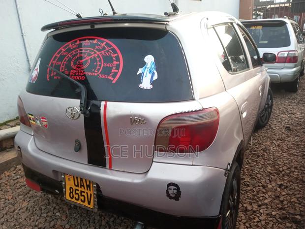 Toyota Vitz 2003 Pink