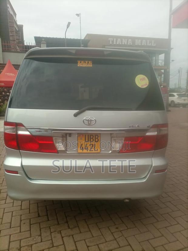 Toyota Alphard 2.4 Petrol FWD 2006 Silver