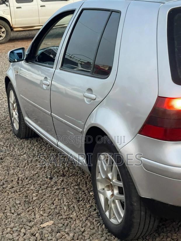 Volkswagen Golf 2004 Silver
