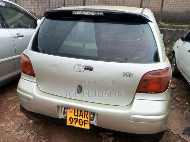 Toyota Vitz 2003 Silver