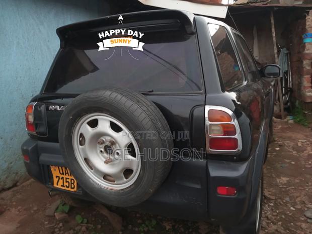 Toyota RAV4 1997 Black