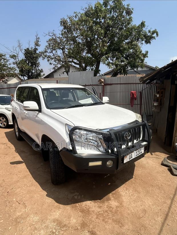 Toyota Land Cruiser Prado 2017 White