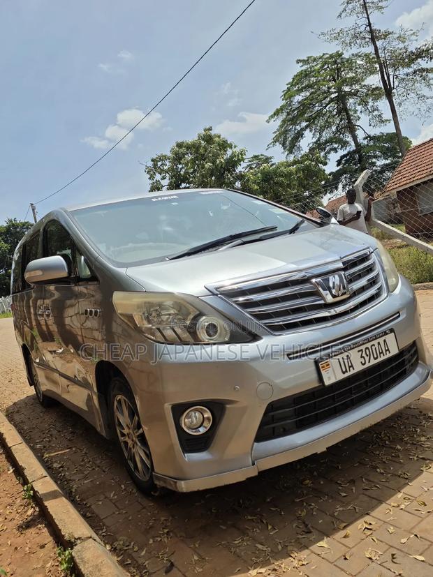 Toyota Alphard 2012 Gray