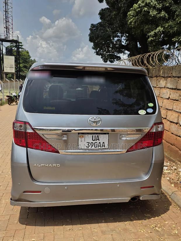 Toyota Alphard 2012 Gray