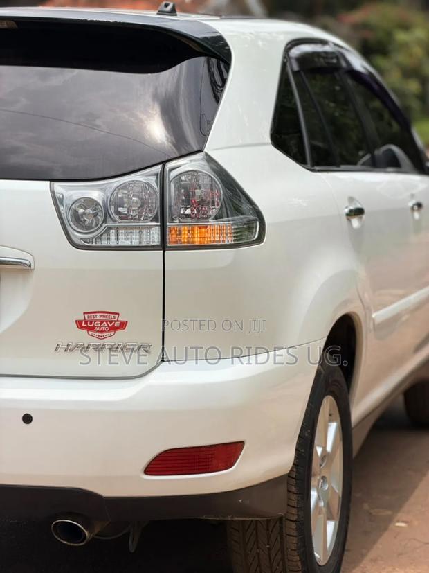Toyota Harrier 2.4 2012 White