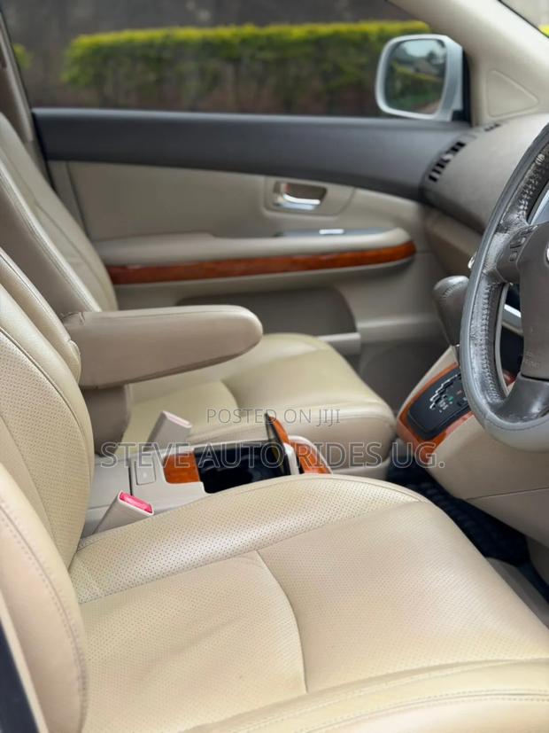 Toyota Harrier 2.4 2012 White