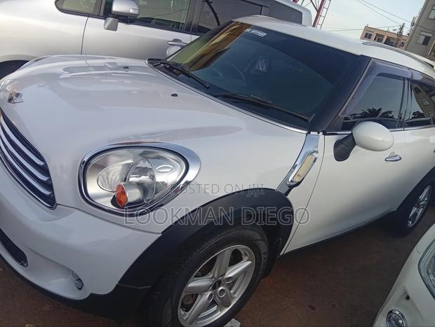 Mini Cooper 2dr Convertible (1.6L 4cyl 6M) 2015 White
