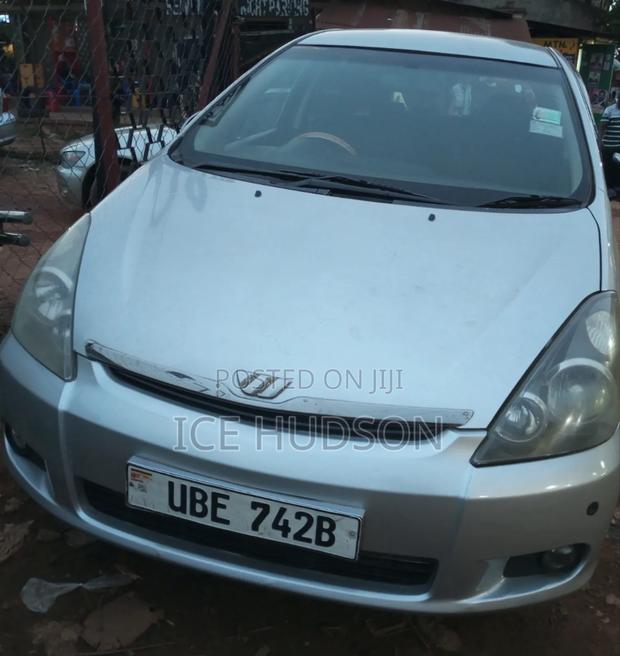 Toyota Wish 2004 Gray