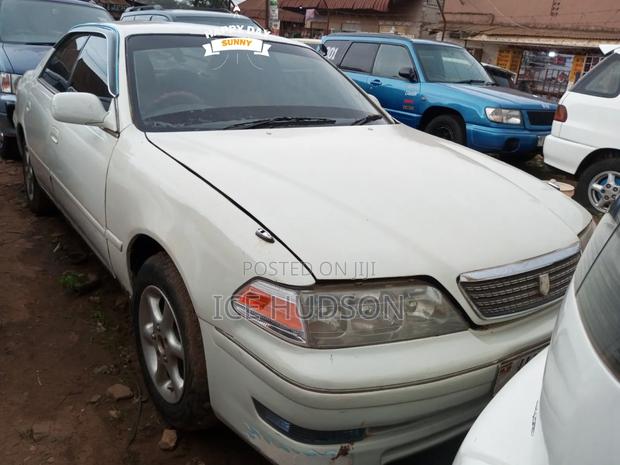 Toyota Mark II 1996 White