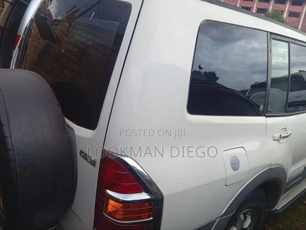 Mitsubishi Pajero Pininfarina 2004 Silver