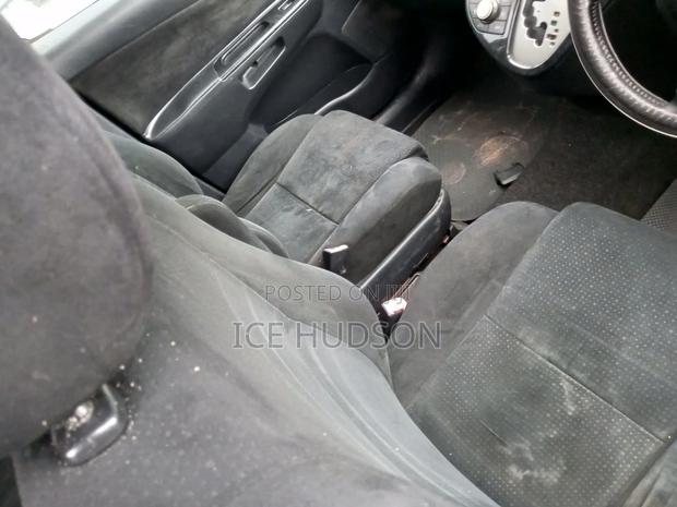 Toyota Wish 2006 Silver