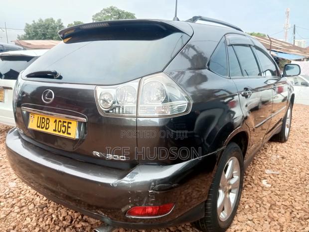 Toyota Harrier 2005