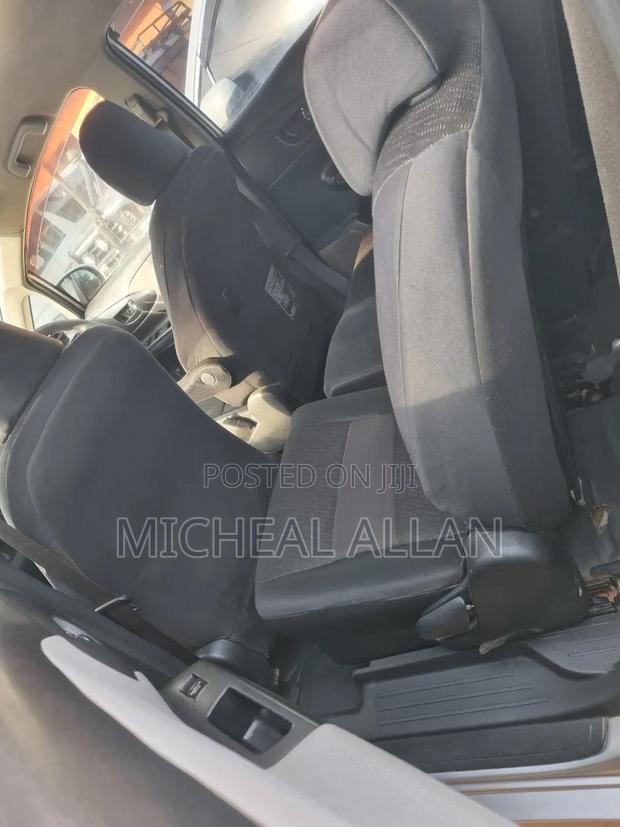 Toyota Wish 2010 Silver