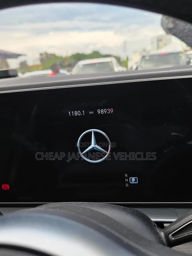 Mercedes-Benz GLE-Class GLE 400d 4MATIC 2021 Beige