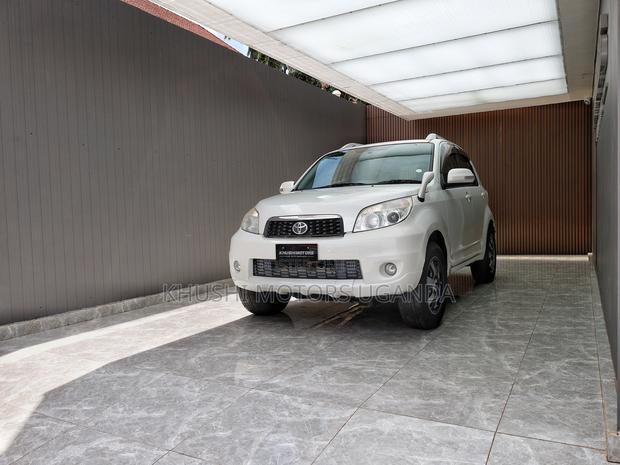 Toyota Rush 1.5 AWD 2012 Pearl
