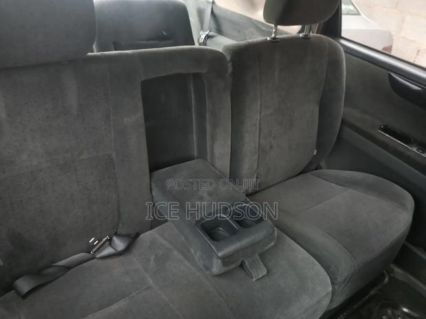 Toyota Ipsum 2003 Silver