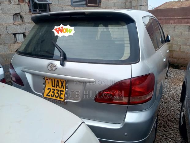 Toyota Ipsum 2003 Silver