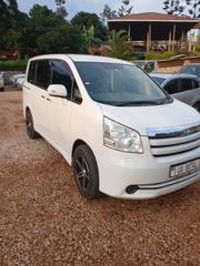Toyota Noah 2.0 158hp FWD (8 Seater) 2013 White for sale