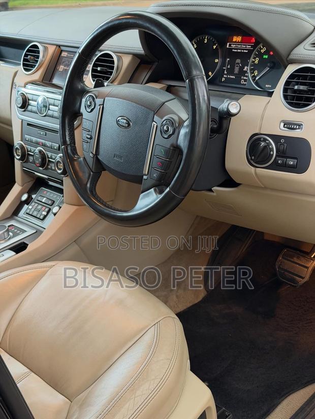 Land Rover Discovery 2016 Black