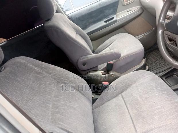 Toyota Noah 2007 Silver