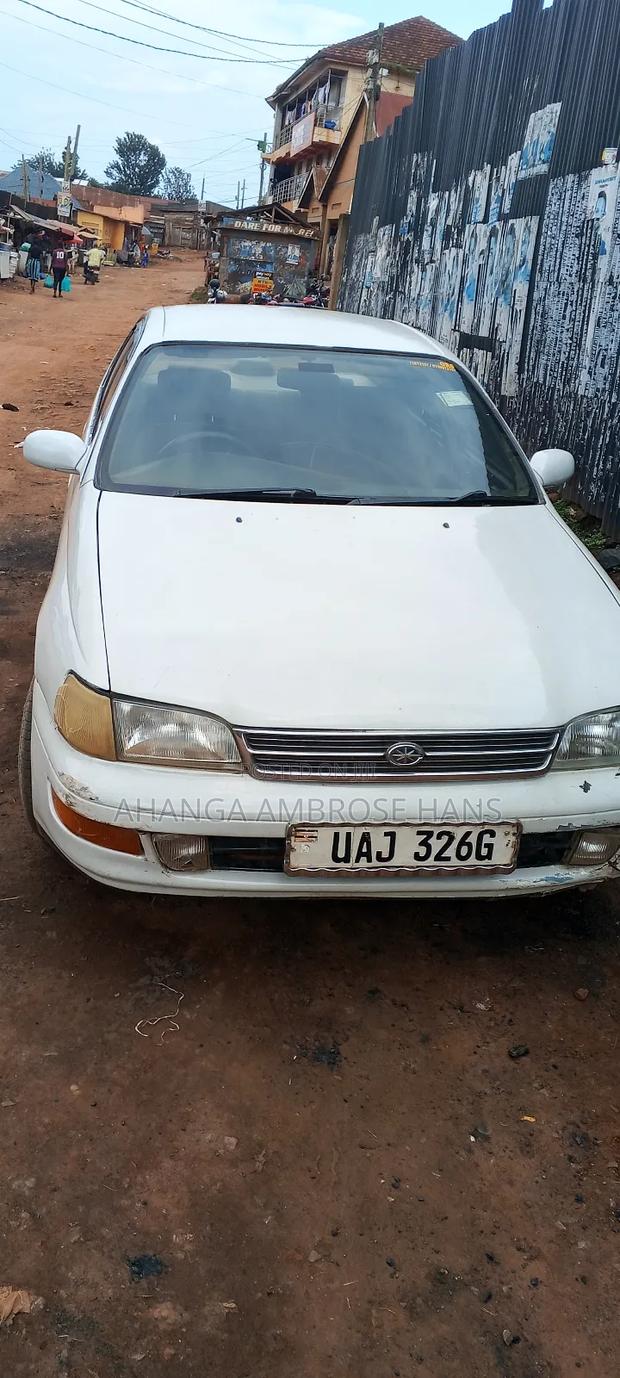 Toyota Corolla Verso Automatic 2002 White
