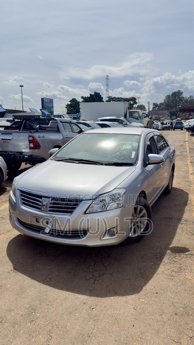 Toyota Premio 1.8 AWD 2013 Silver