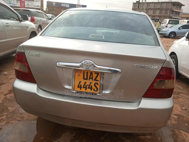 Toyota Corolla 2005 Brown