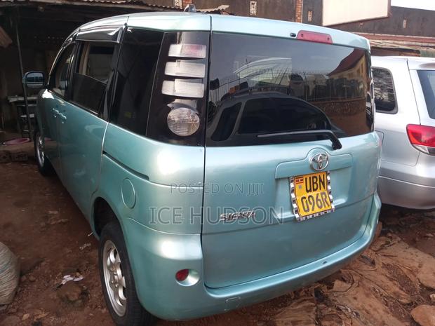 Toyota Sienta 2008 Blue