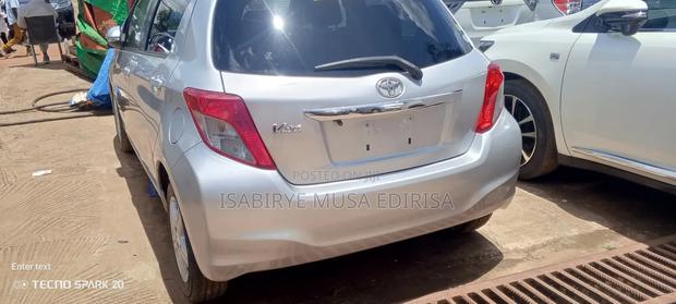 Toyota Vitz 1.0 FWD 3dr 2012 Silver