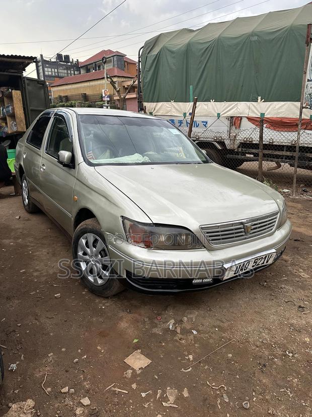 Toyota Vista 2000 Silver