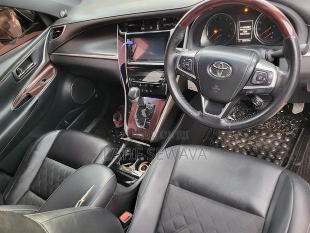 Toyota Harrier 2.0 2015 White