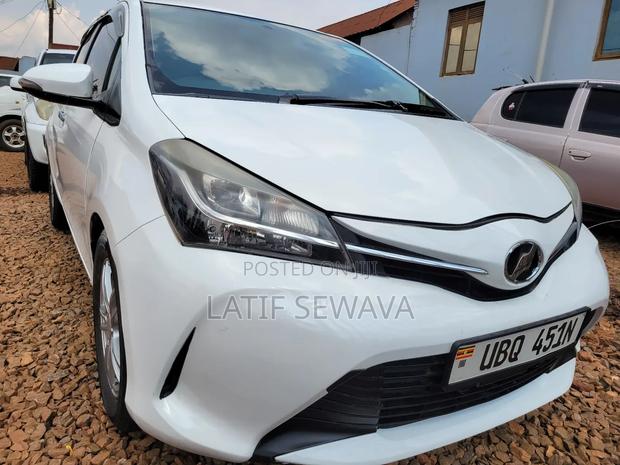 Toyota Vitz 1.3 FWD 5dr 2012 White