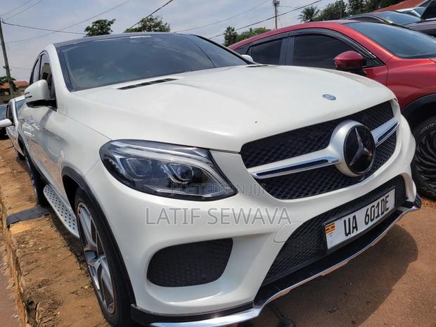 Mercedes-Benz GLE-Class GLE 350d 4MATIC 2017 White