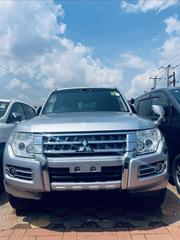 Mitsubishi Pajero 2012 Silver for sale