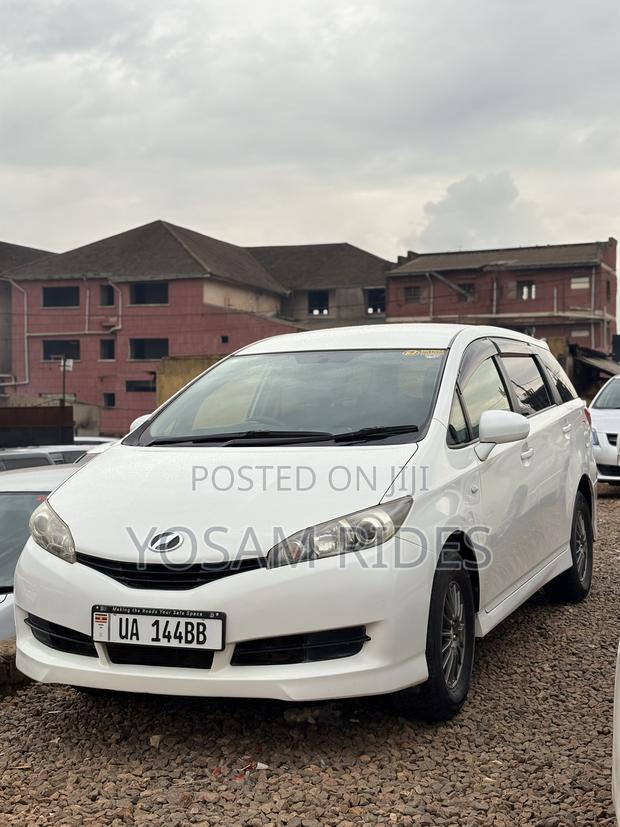 Toyota Wish 2012 White