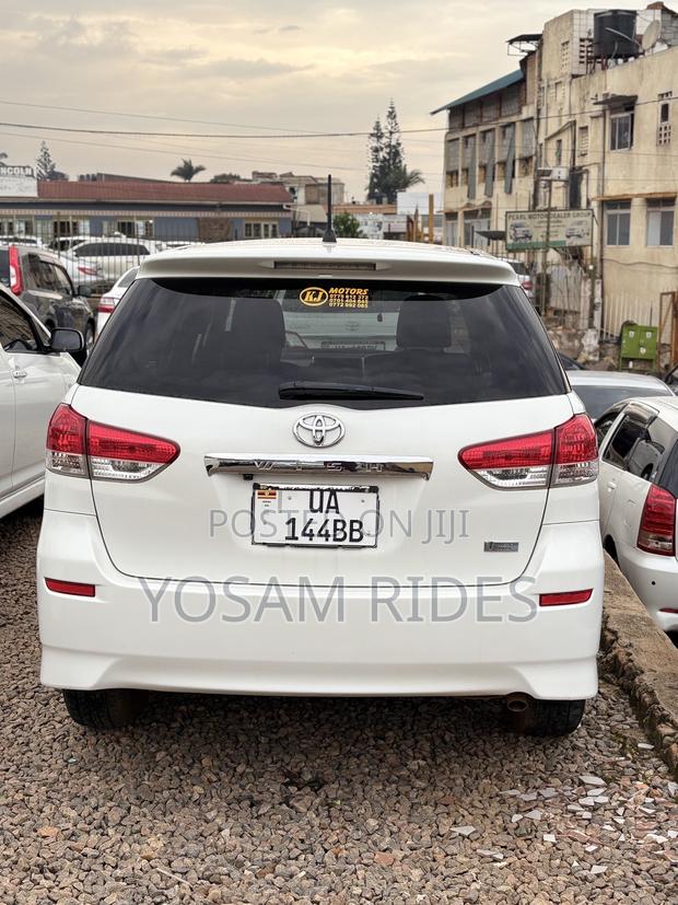 Toyota Wish 2012 White