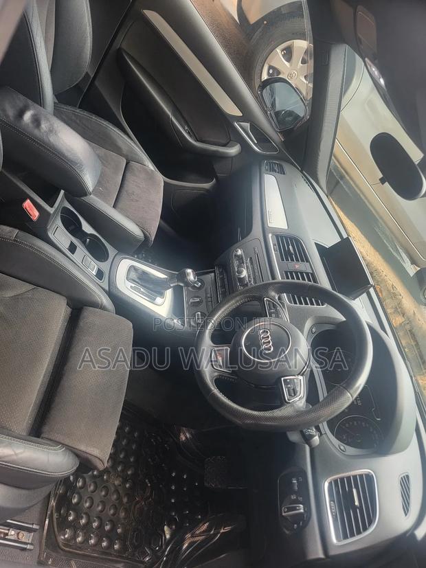 Audi Q3 2012 Black