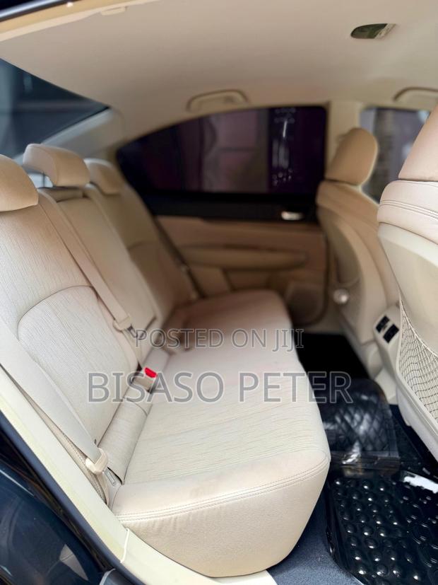 Subaru Legacy 2.5i Premium 2013 Black