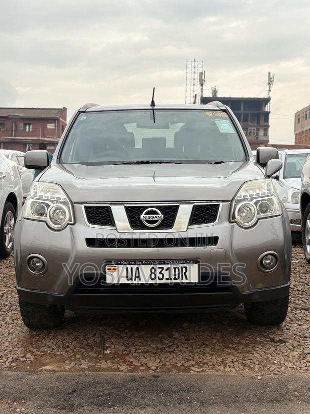 Nissan X-Trail 2.0 Petrol XE 2012 Silver