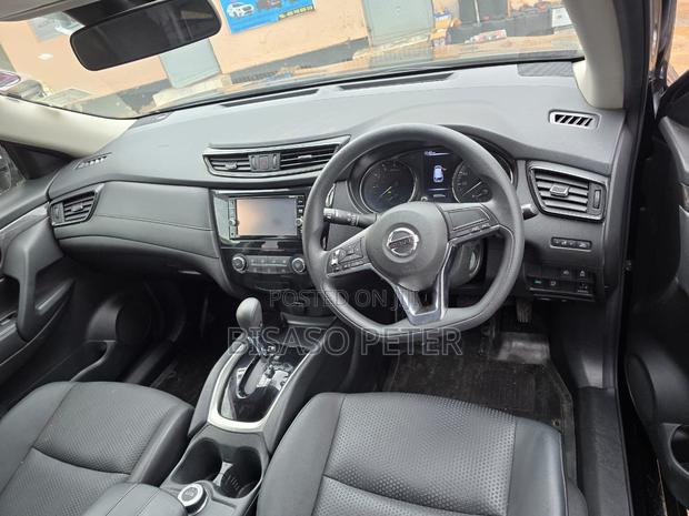 Nissan X-Trail 2.0 Petrol FWD 2018 Black